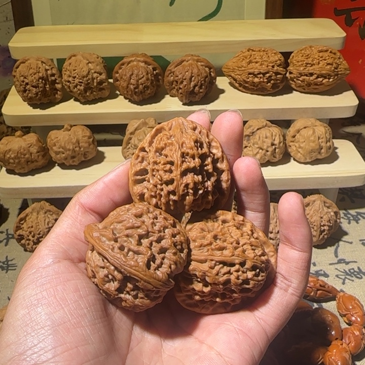 谭***六吊坠文玩核桃42三角南疆