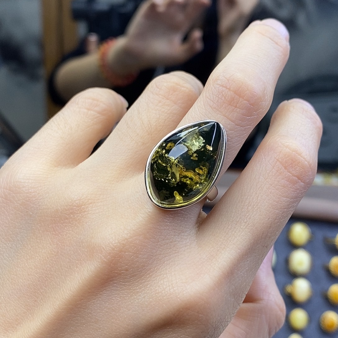 琥珀未镶嵌裸石成品