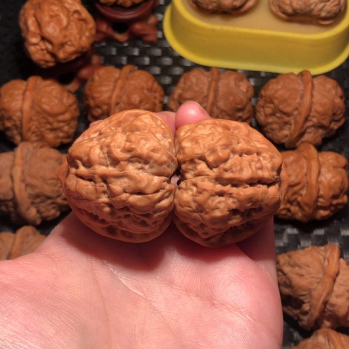 W***T文玩核桃把件蛤蟆