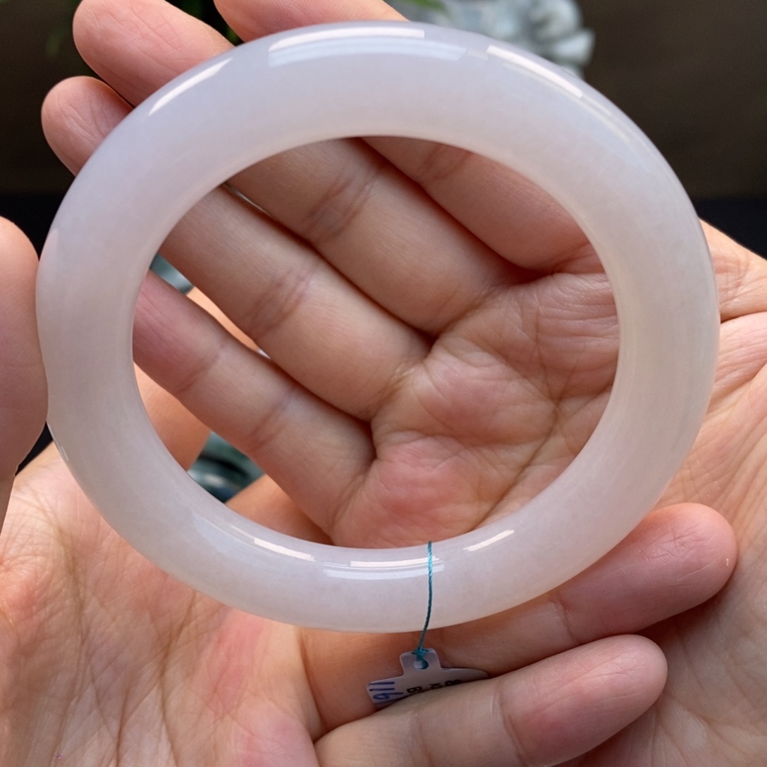 翡翠手镯未镶嵌天然