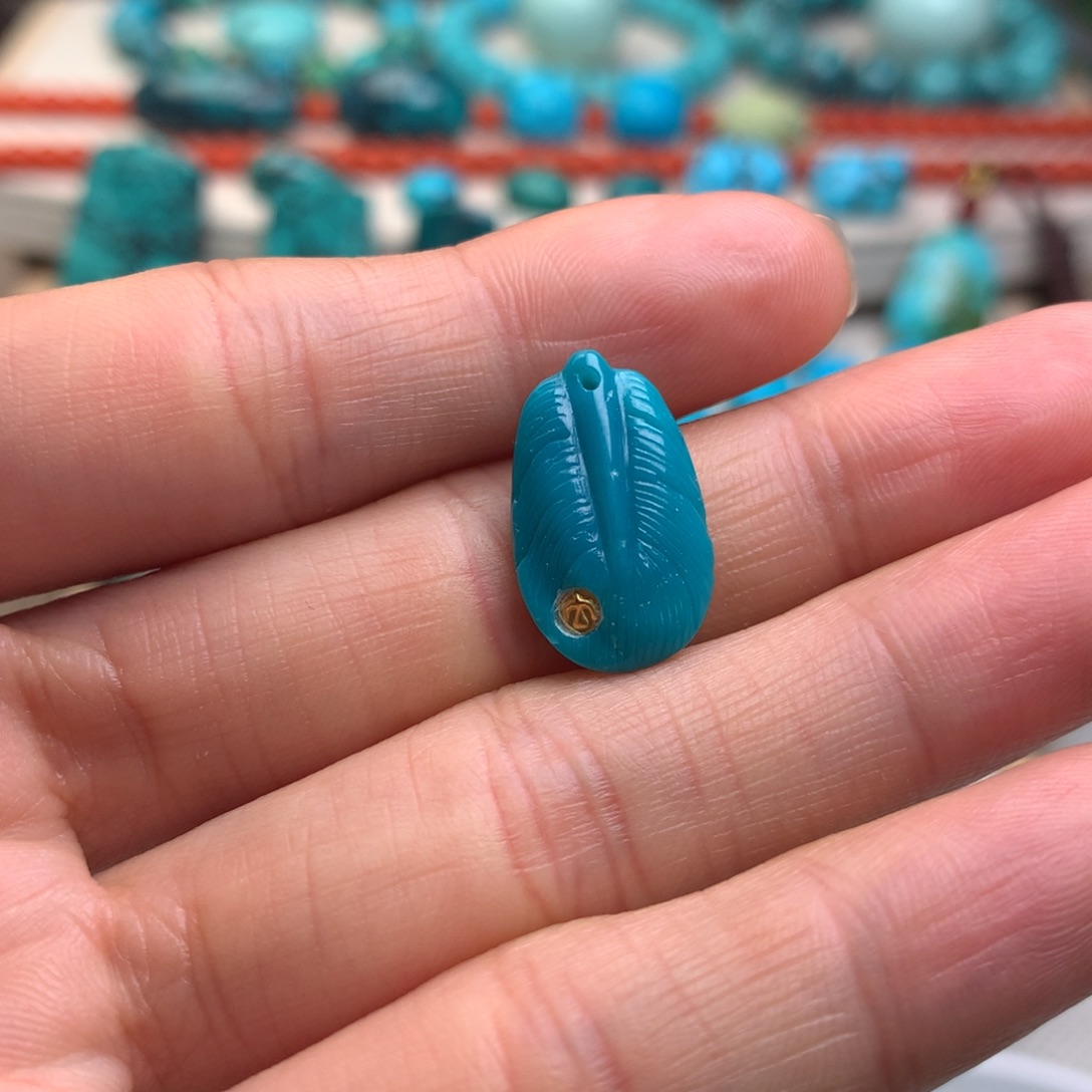 绿松石未镶嵌珠宝奇石