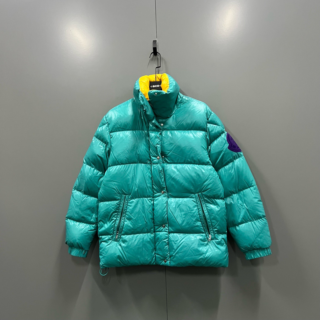 95新 MONCLER ab12 012524 绿色徽标羽绒服 3码