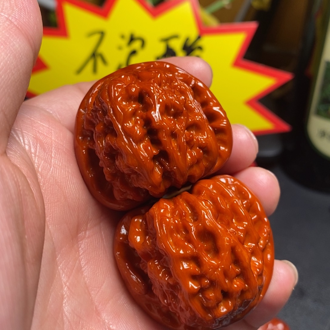 文玩核桃吊坠迈*赫40白狮子