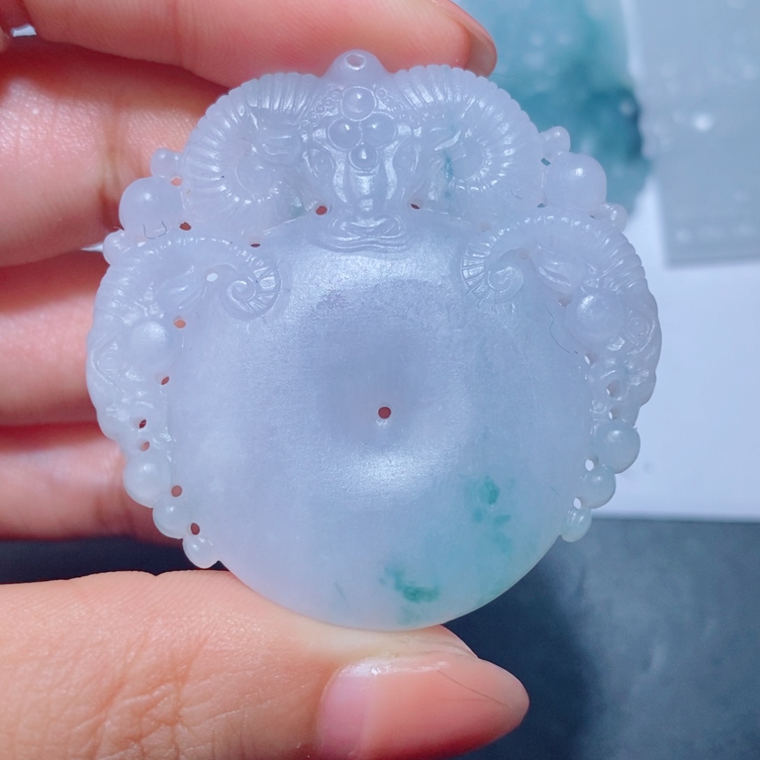 未镶嵌吊坠定制翡翠