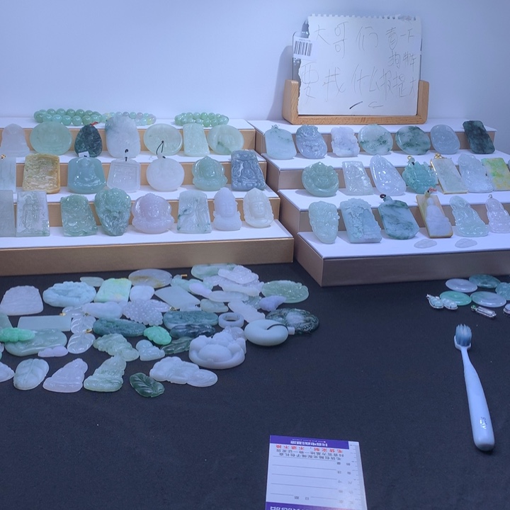 定制翡翠未镶嵌翡翠
