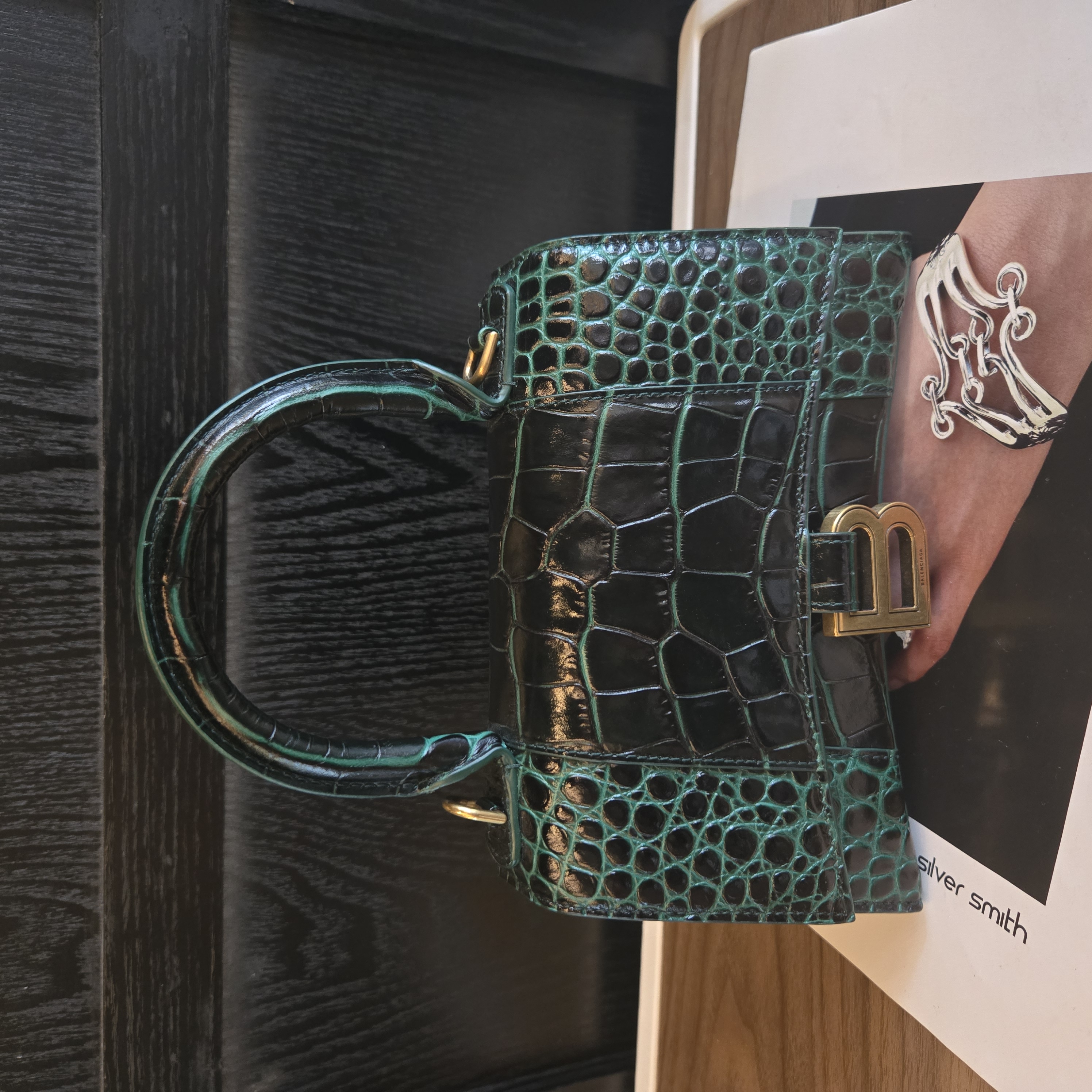 99新 Balenciaga/巴黎世家 祖母绿鳄压沙漏手提单肩斜挎包xs号