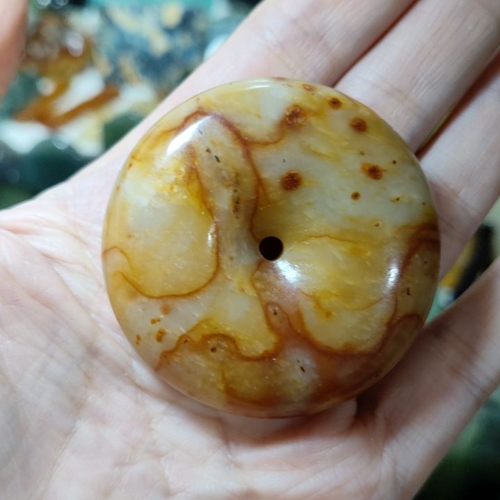 岫玉未镶嵌平安扣