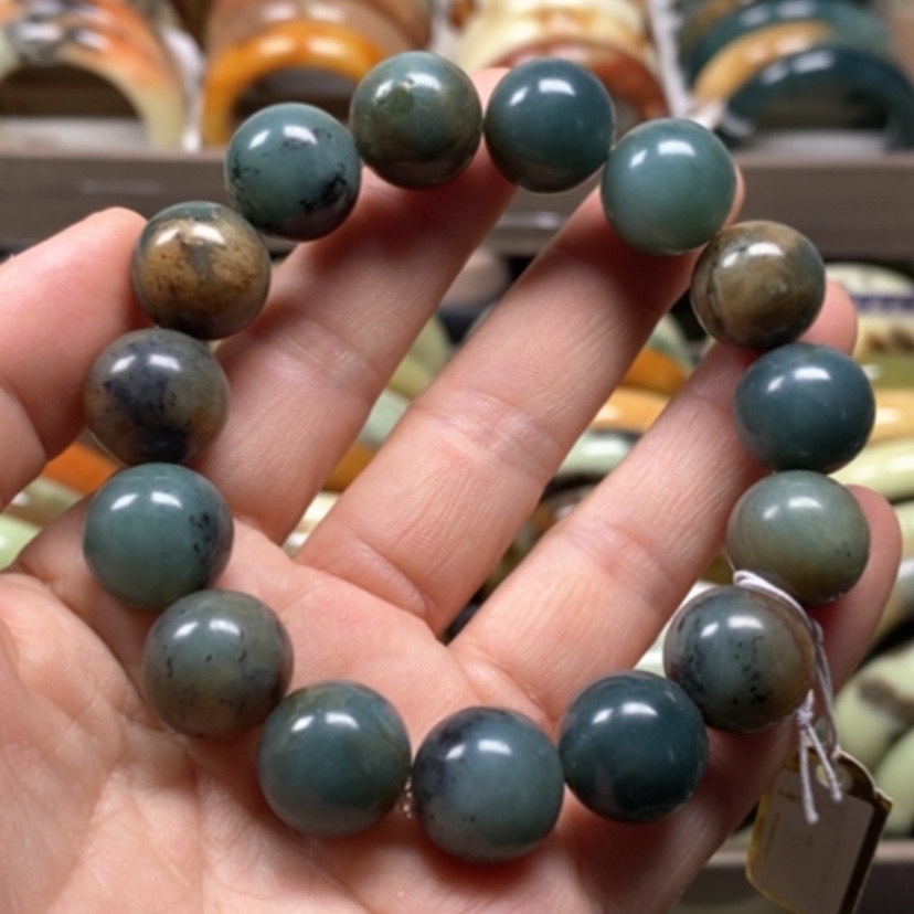 【闪购商品】蛇纹石玉未镶嵌手镯