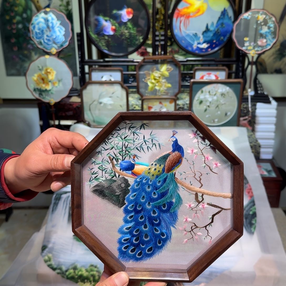 刺绣刺绣工艺精湛