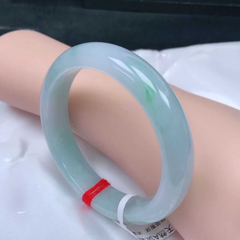 【闪购商品】翡翠手镯未镶嵌，
