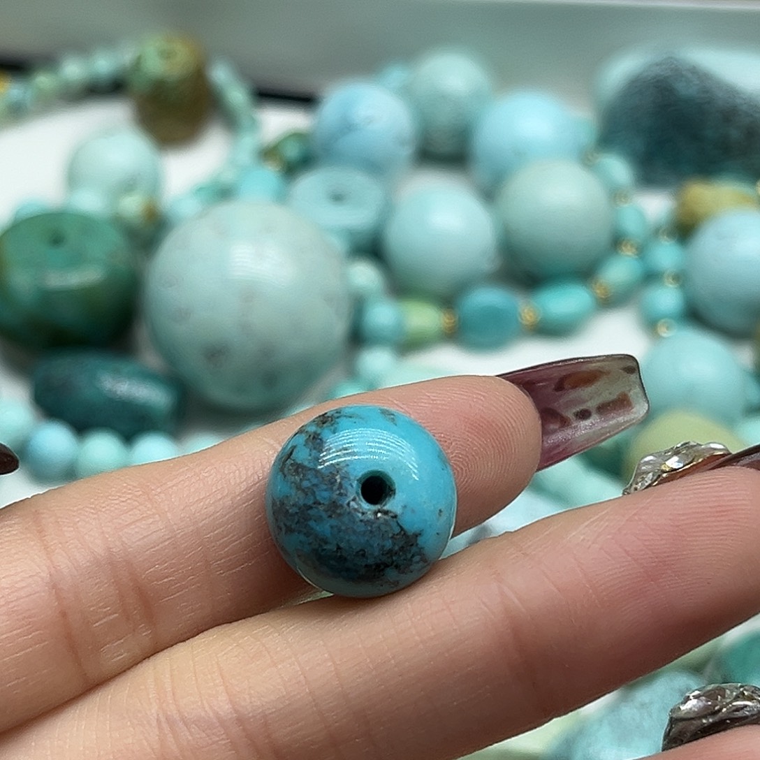 ～***雅绿松石未镶嵌珠宝奇石