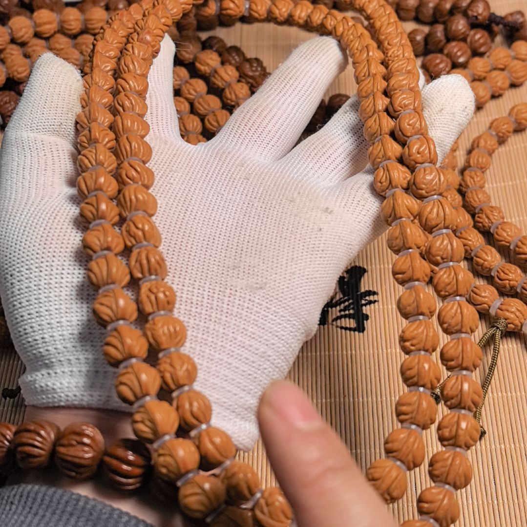 吊坠桃核红魔暴富脖挂