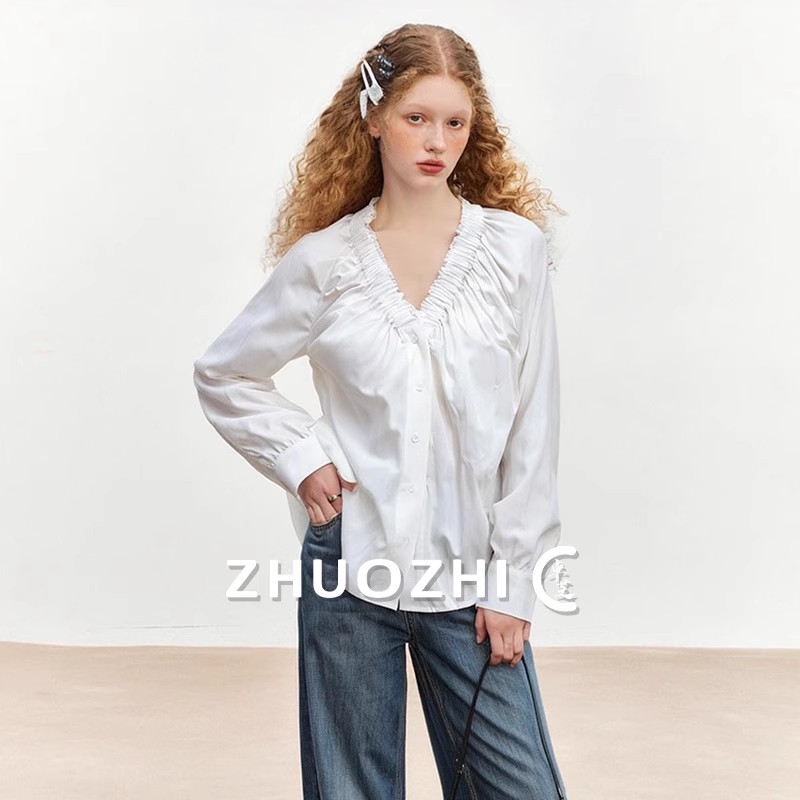 [卓芝]法式通勤风凉感面料抽褶V领衬衫2025秋季新款宽松百搭上衣