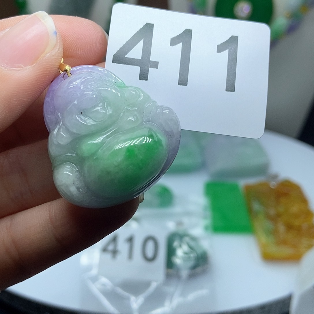 翡翠吊坠(赠链)未镶嵌