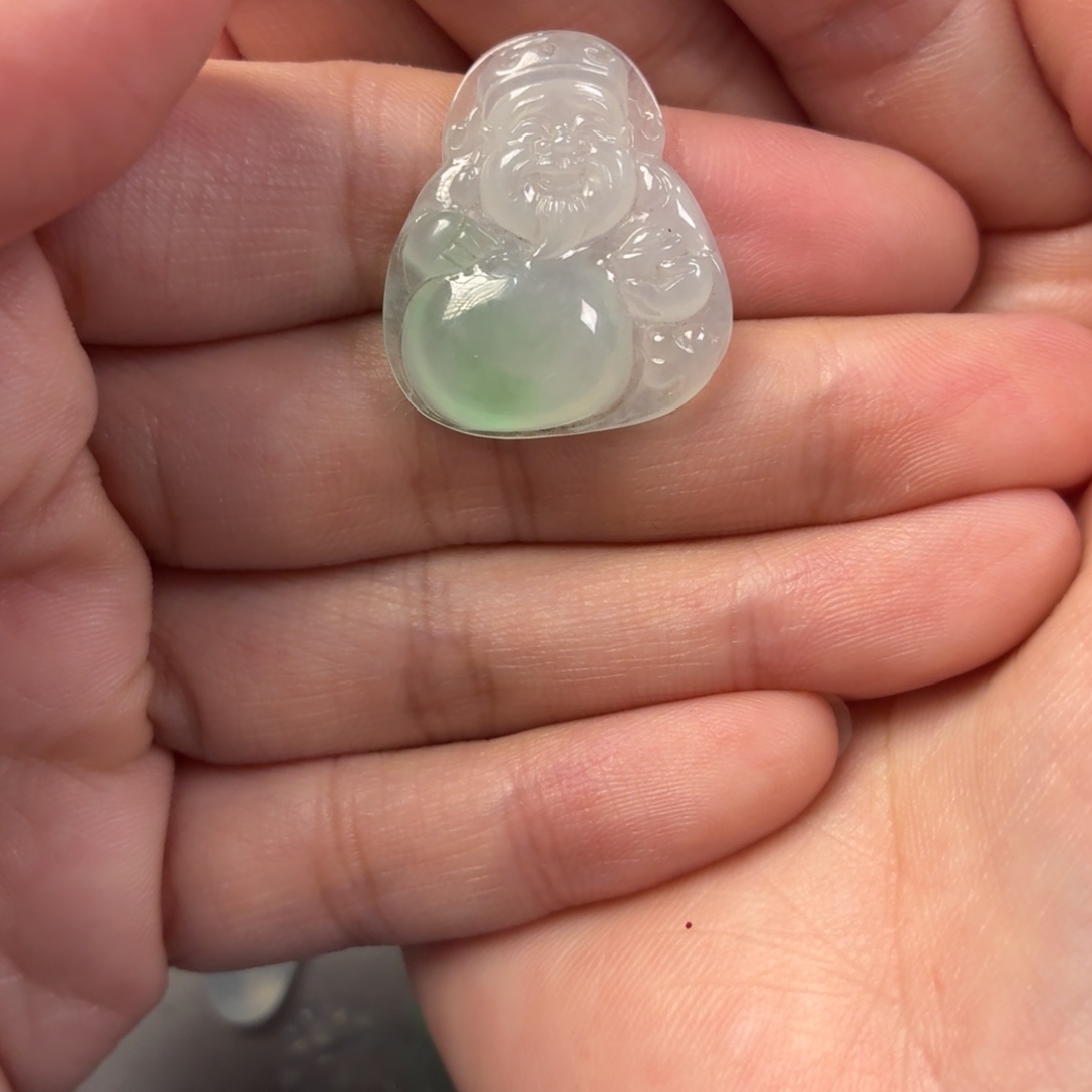 翡翠未镶嵌颈饰飘绿财财