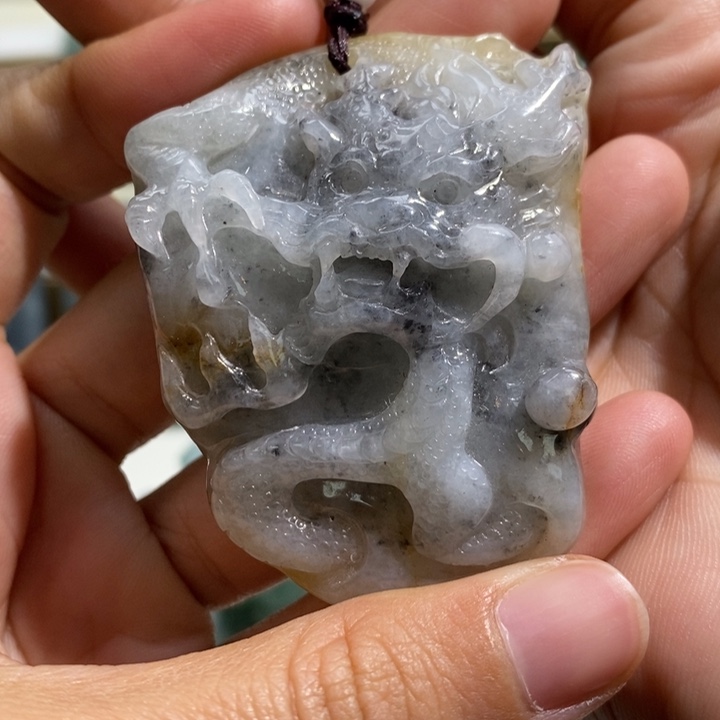 翡翠颈饰未镶嵌大**河翡翠