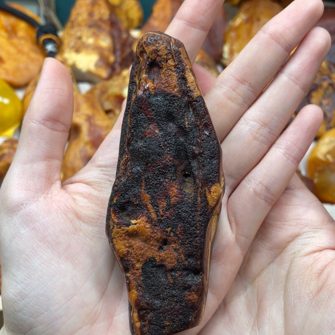 琥珀珠宝奇石未镶嵌