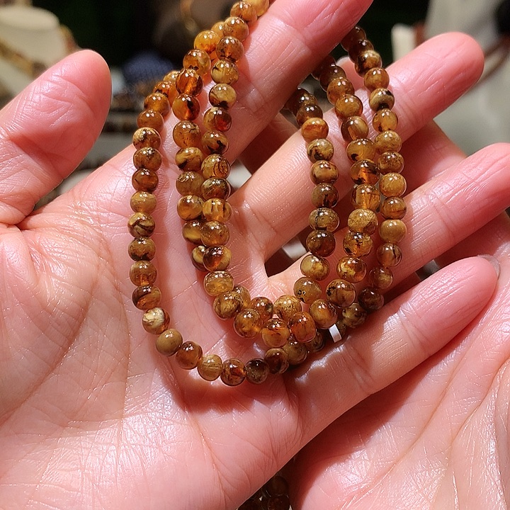 未镶嵌琥珀裸石5大近6蜜蜡