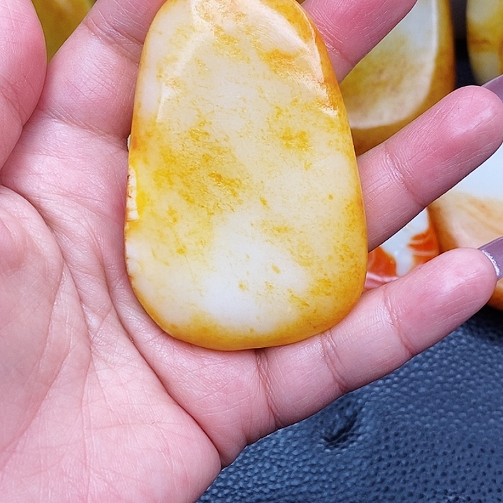 未镶嵌和田玉挂件