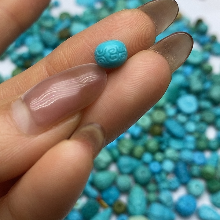 绿松石未镶嵌珠宝奇石