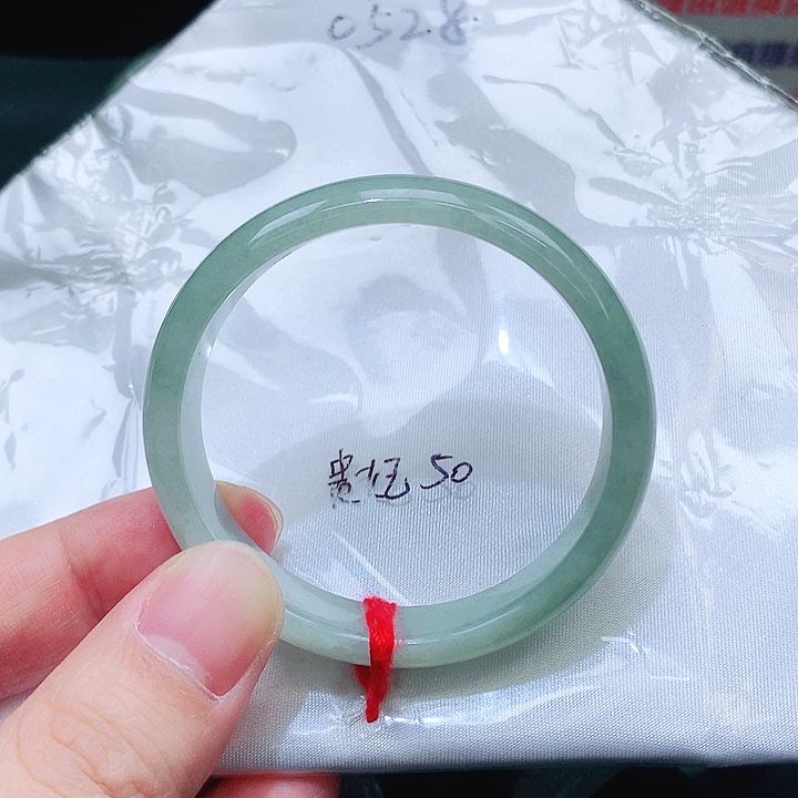 翡翠未镶嵌手镯0528