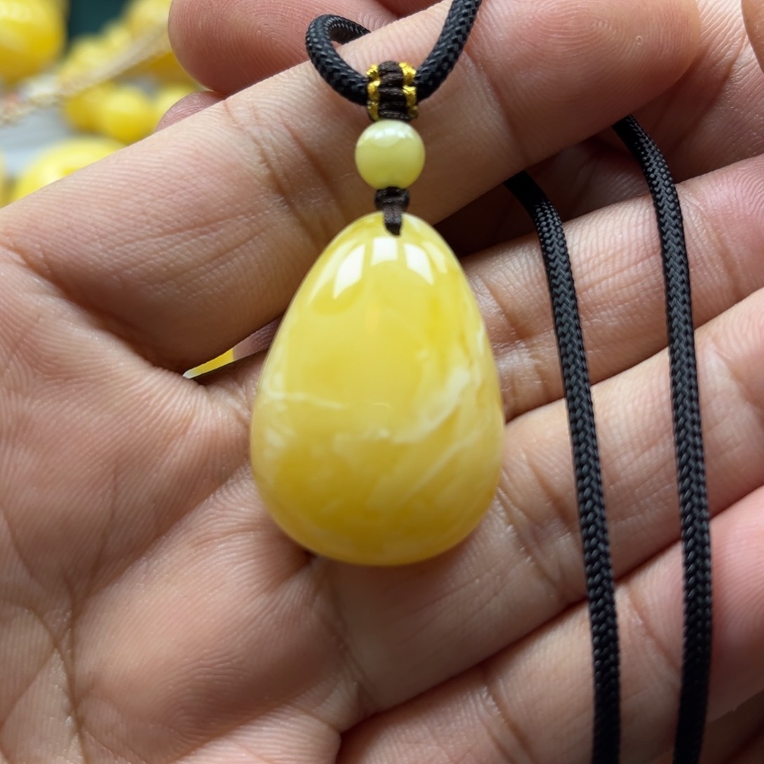 蜜蜡珠宝奇石未镶嵌