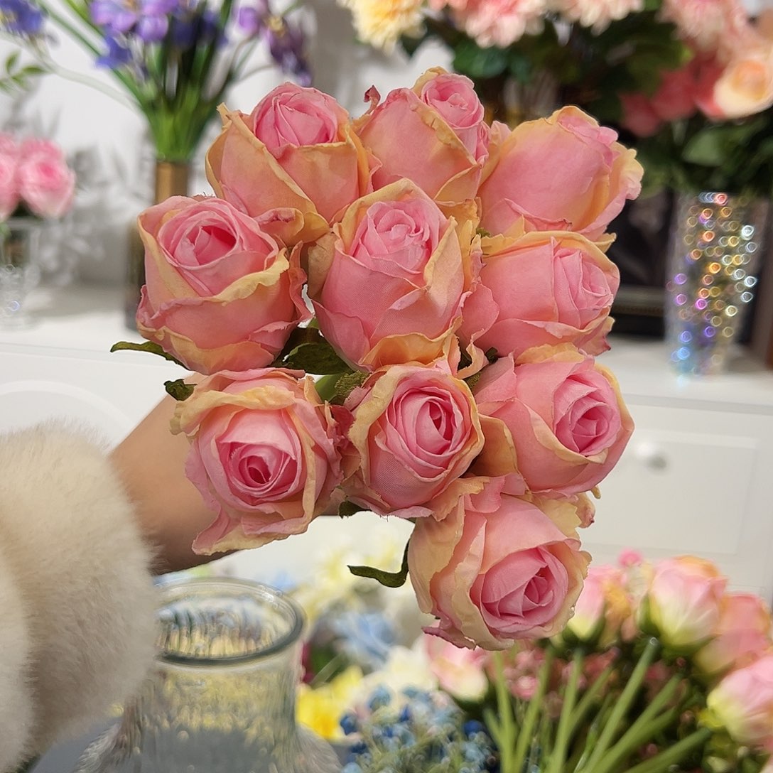 10枝泡泡玫瑰花。      