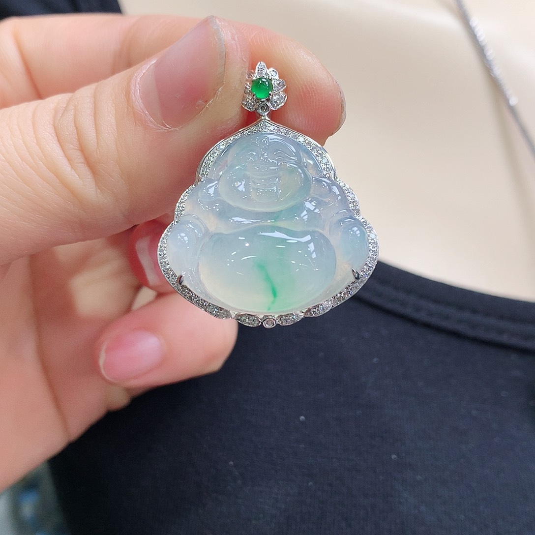 翡翠颈饰18K金镶嵌佛公