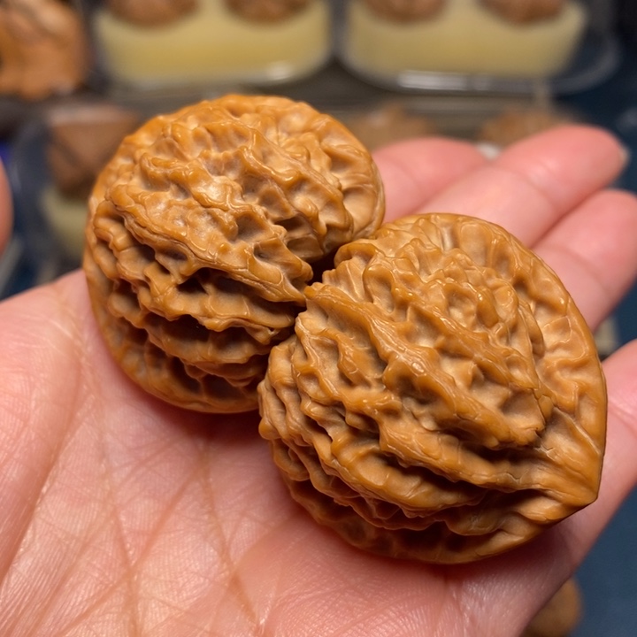 【闪购商品】文玩核桃把件龙门涧