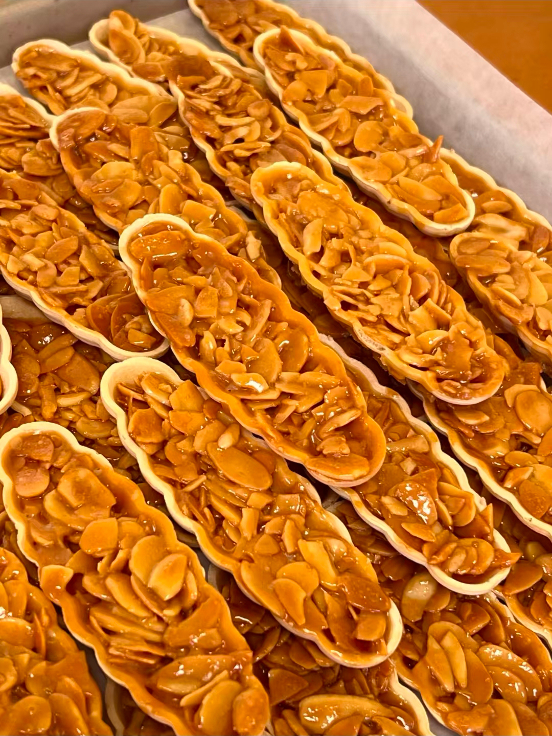 大号焦糖杏仁脆糯米船 手工制作薄脆坚果饼干 独立包装休闲零食