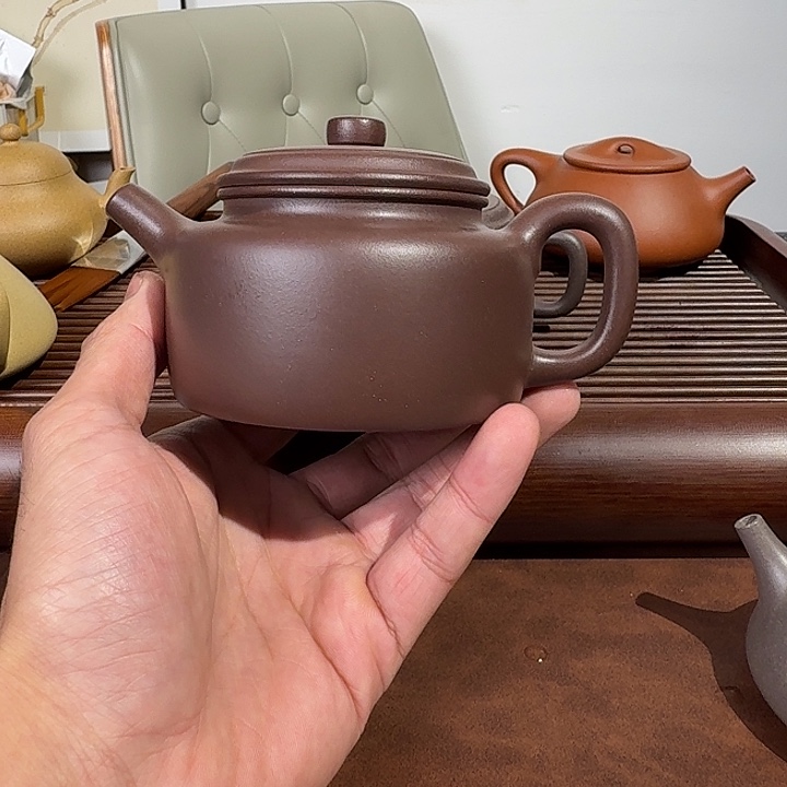 ﷽***﷽紫砂茶壶天青泥德钟