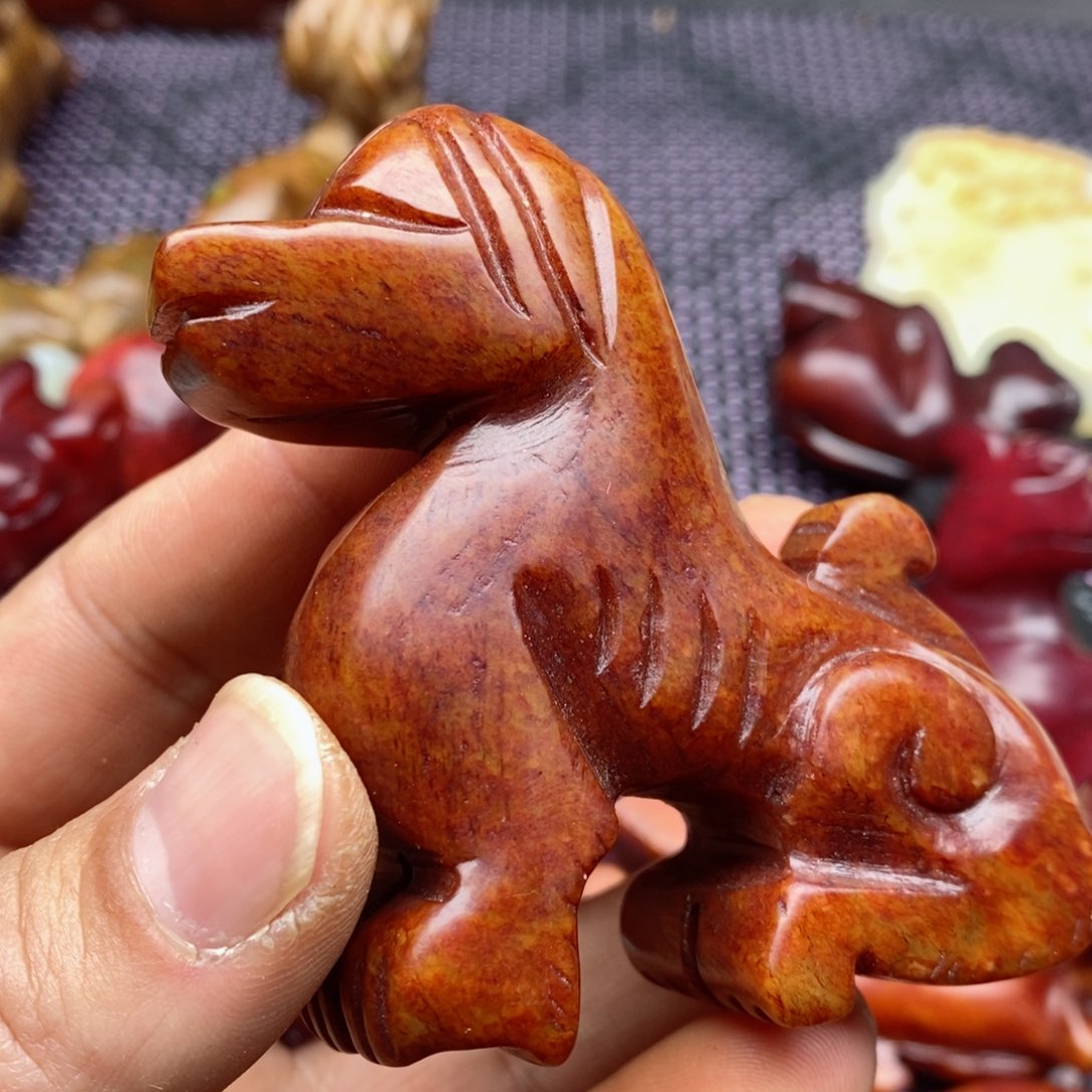 蛇纹石玉颈饰未镶嵌潇*