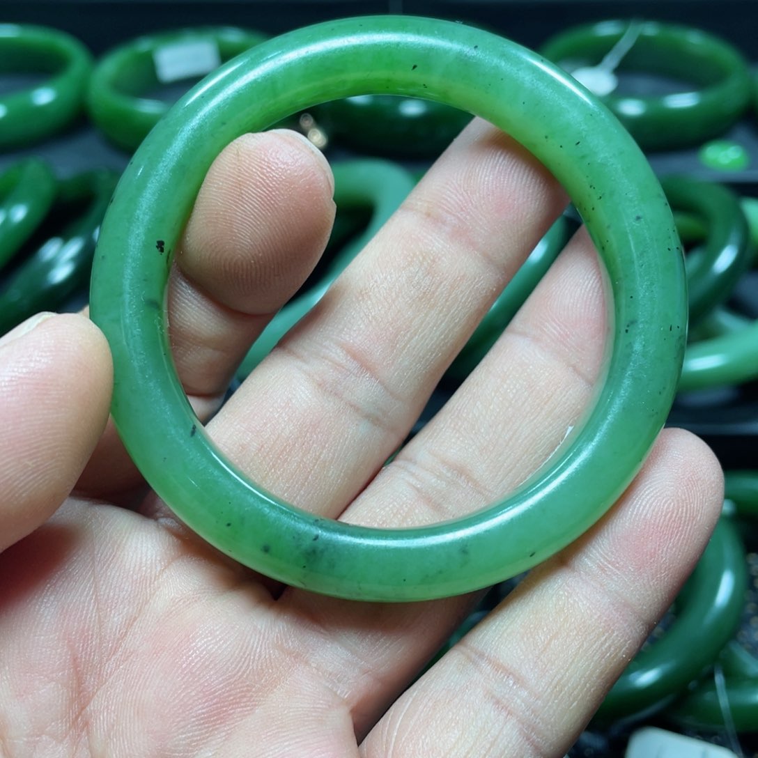 和田玉（碧玉）手镯未镶嵌