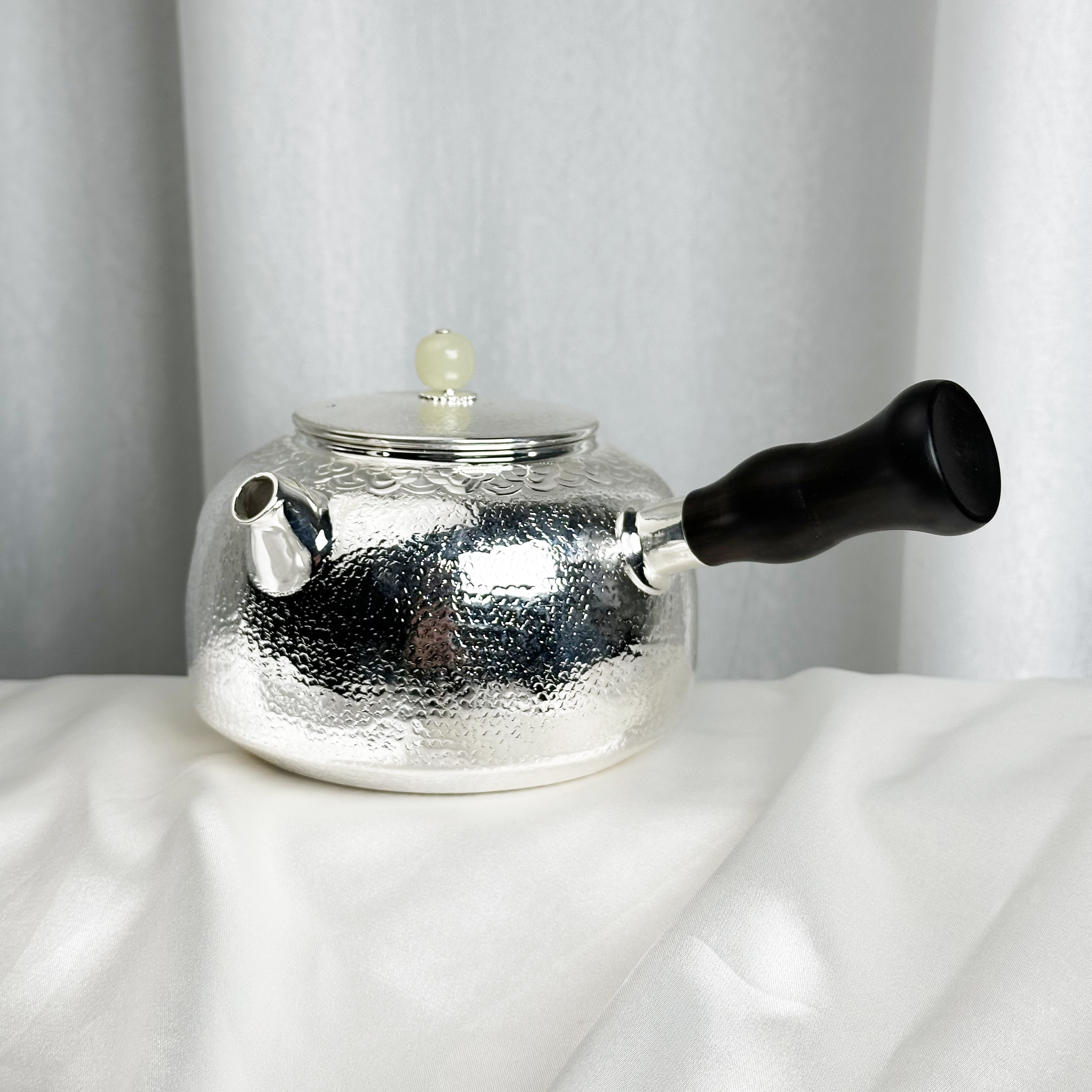 新品--牡丹侧把壶手工银壶999