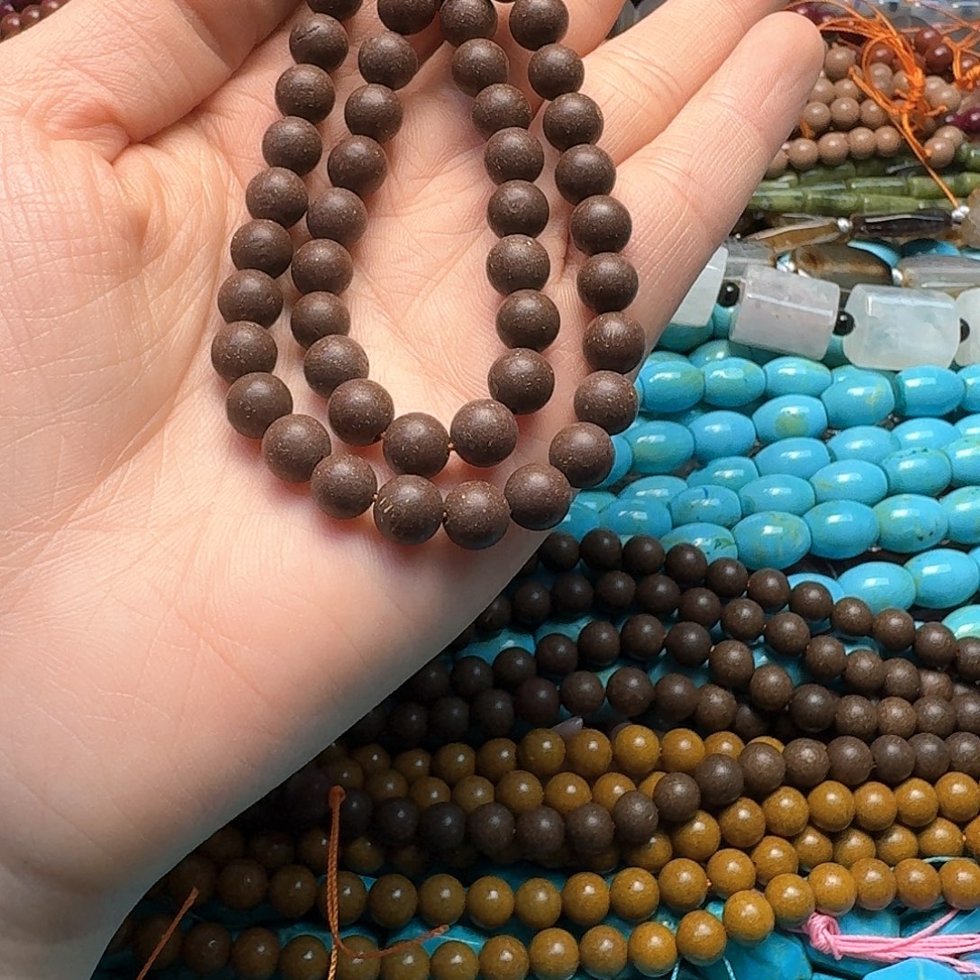 玛瑙/玉髓合金珠宝半成品一条8mm当归合香珠