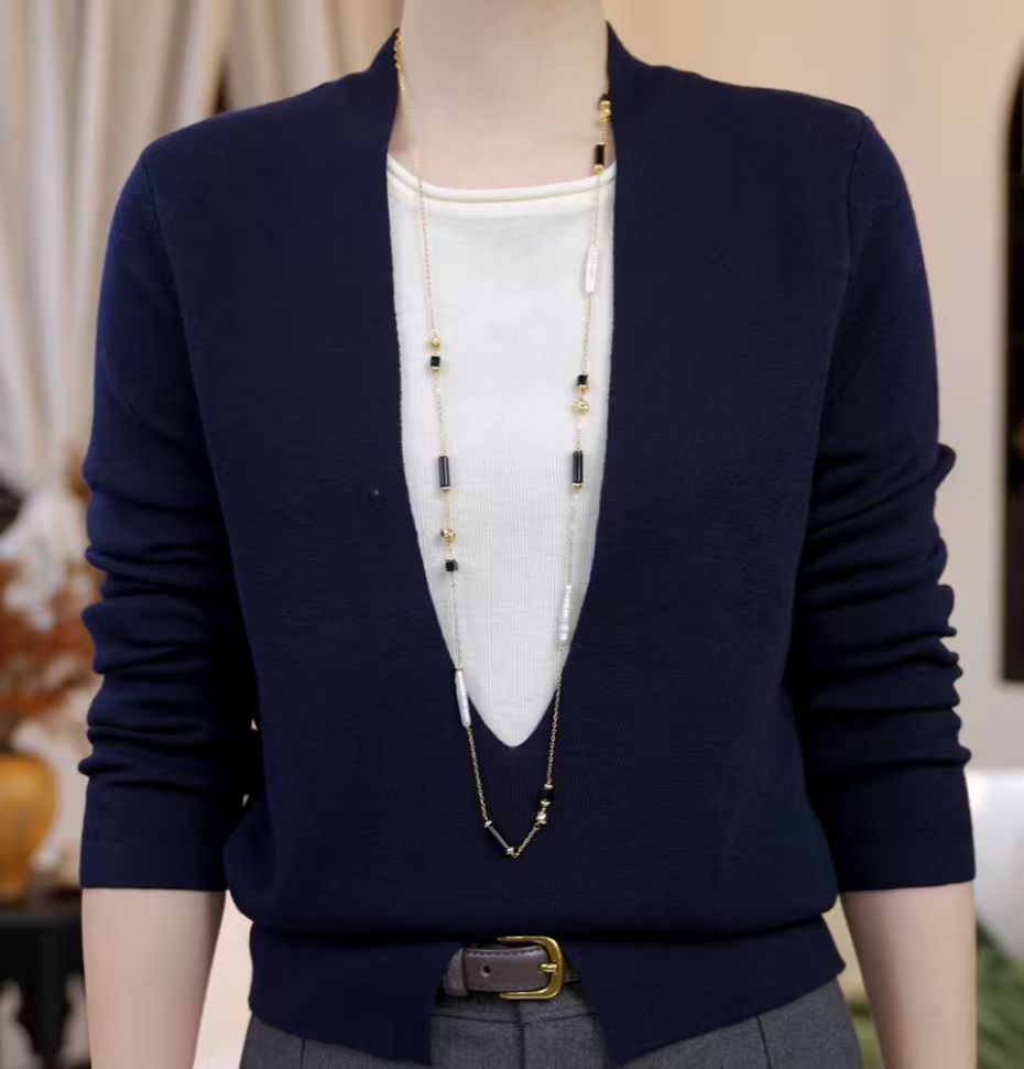 【橙蜜客】深空雅致 假两件深V领显瘦小众穿搭针织毛衫2554M000505