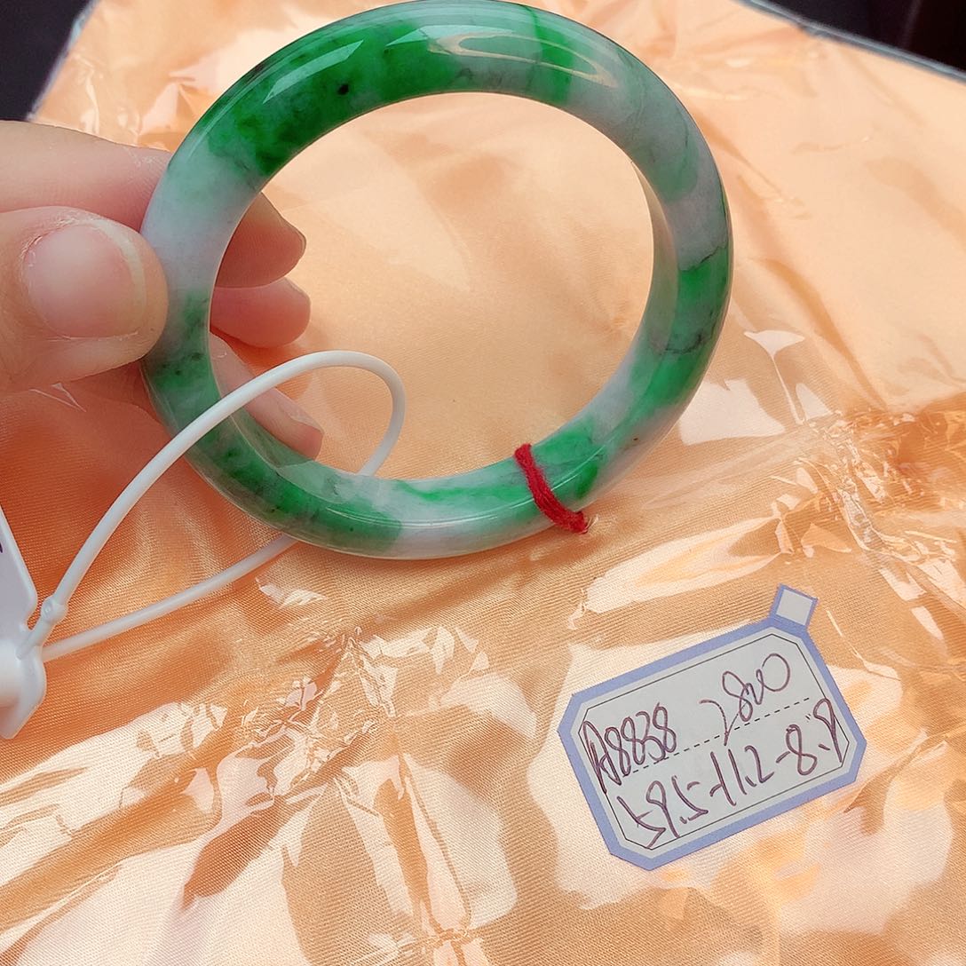 翡翠未镶嵌手镯缅甸翡翠