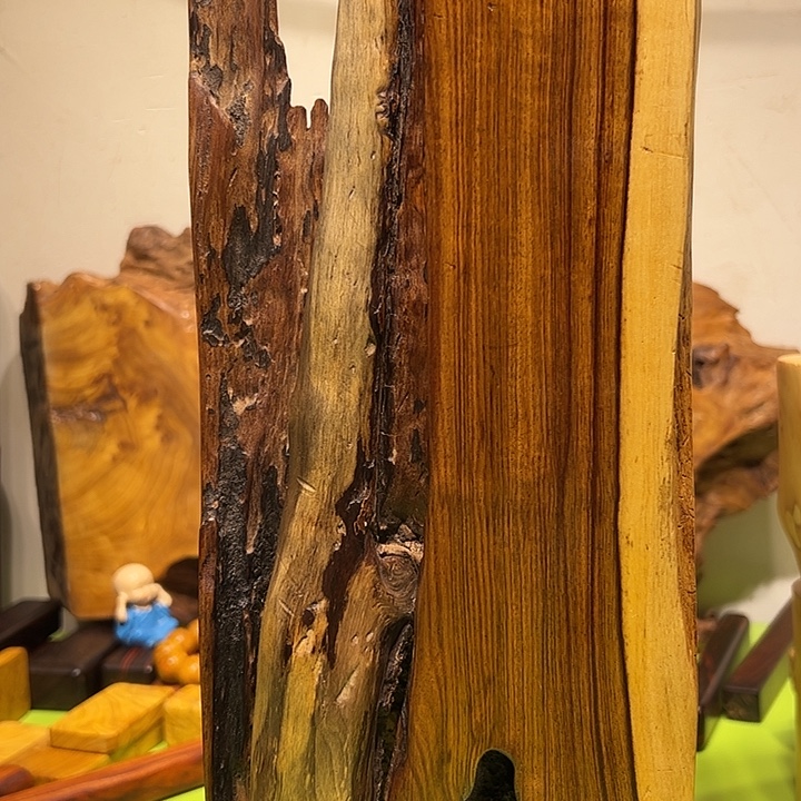 手***人紫檀木类端景台檀香