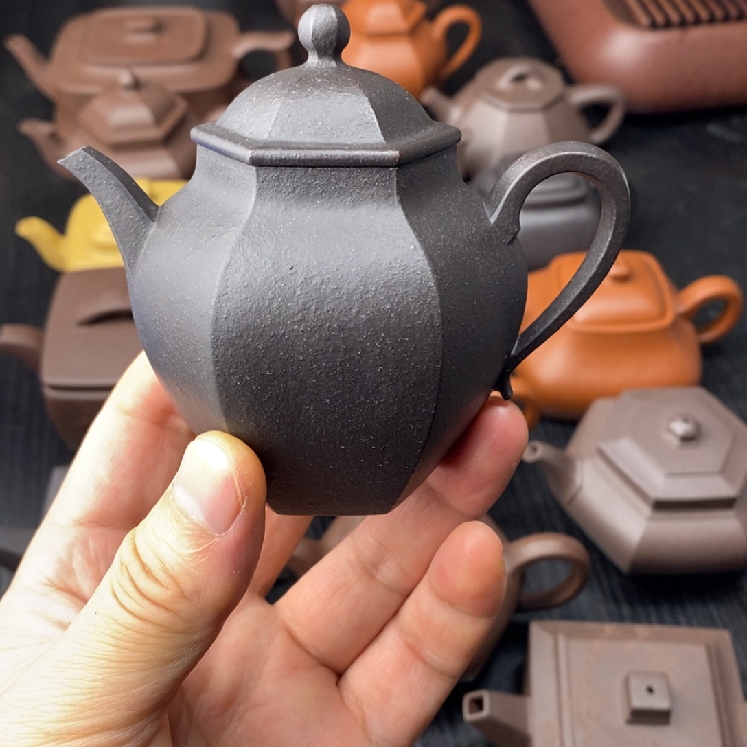 紫砂茶壶红泥捂灰六方秋水130cc左右