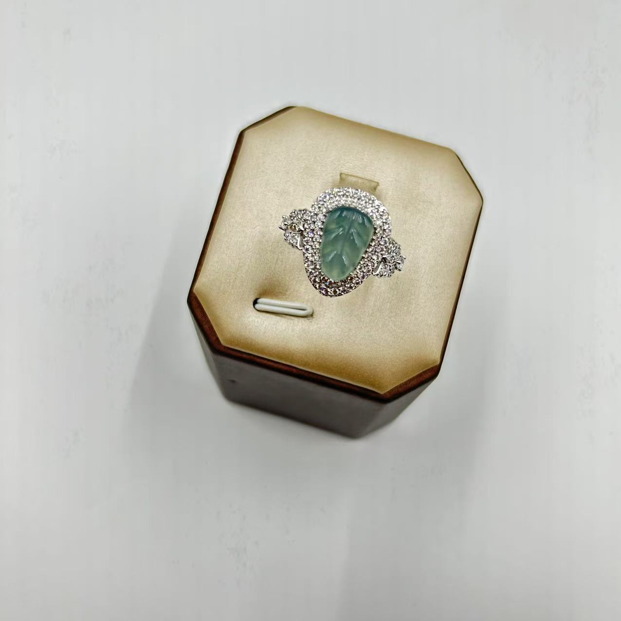 [粉丝专属]臻品高奢翡翠戒指 XKFC24（多样性发货）