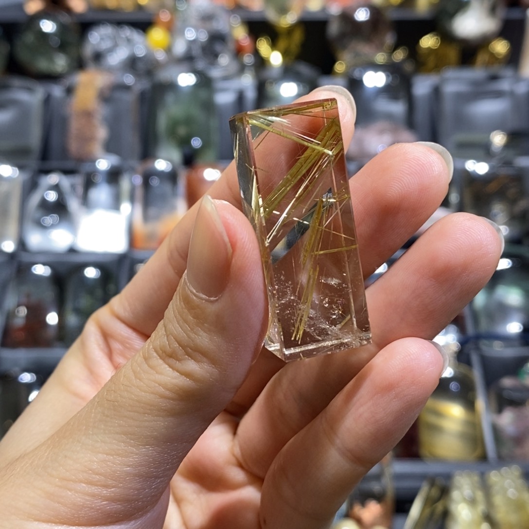 詩***方颈饰未镶嵌水晶钛晶