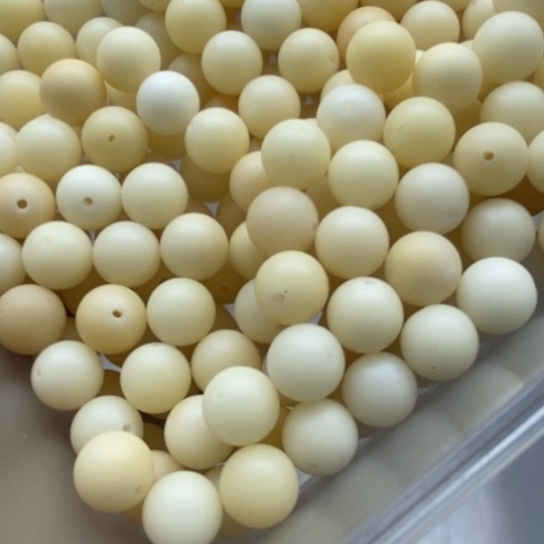 白玉菩提吊坠微瑕14奶黄圆60颗