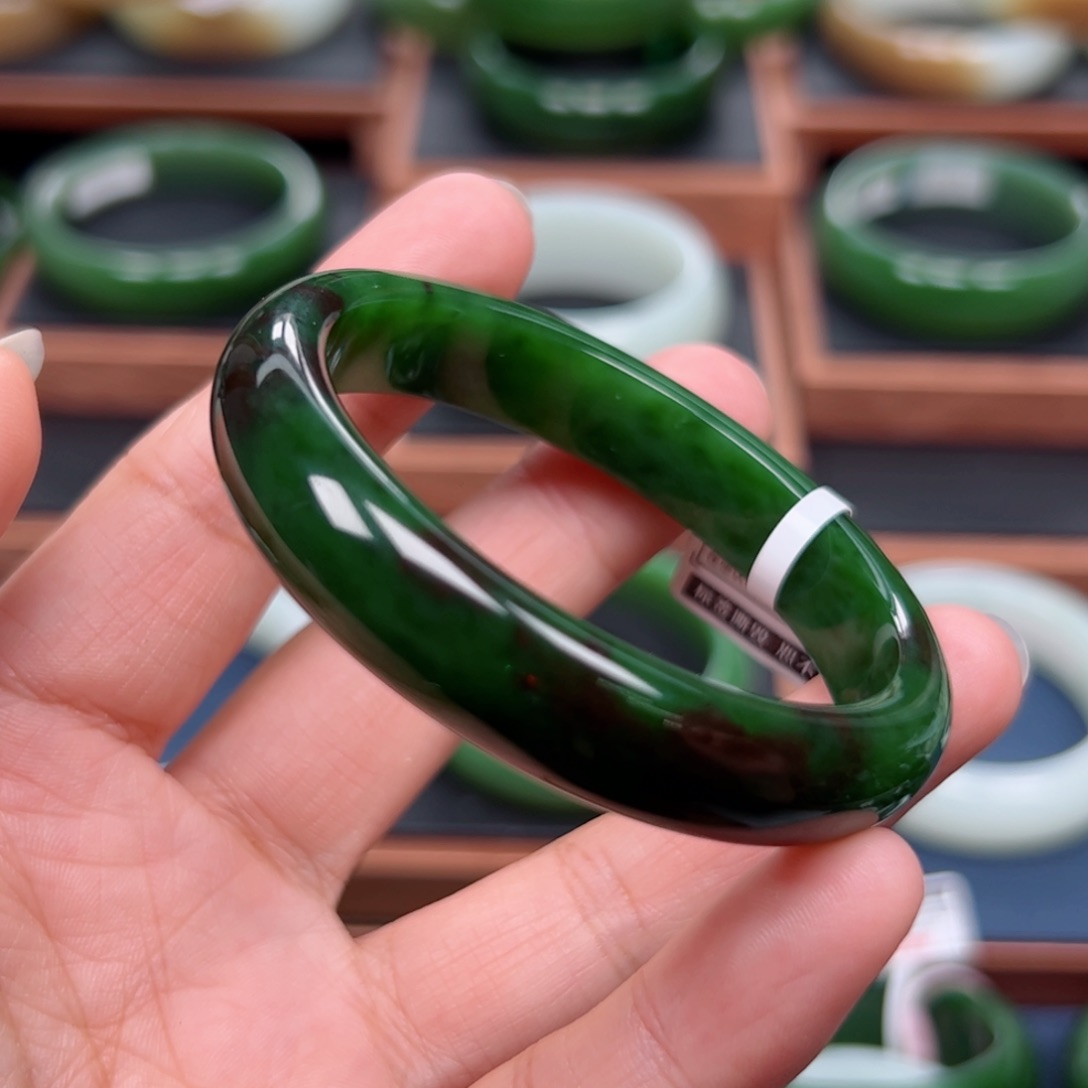 未镶嵌手镯和田玉（碧玉）