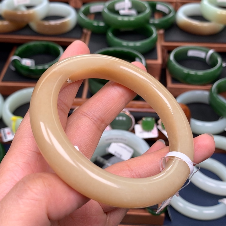 和田玉（糖玉）手镯未镶嵌58