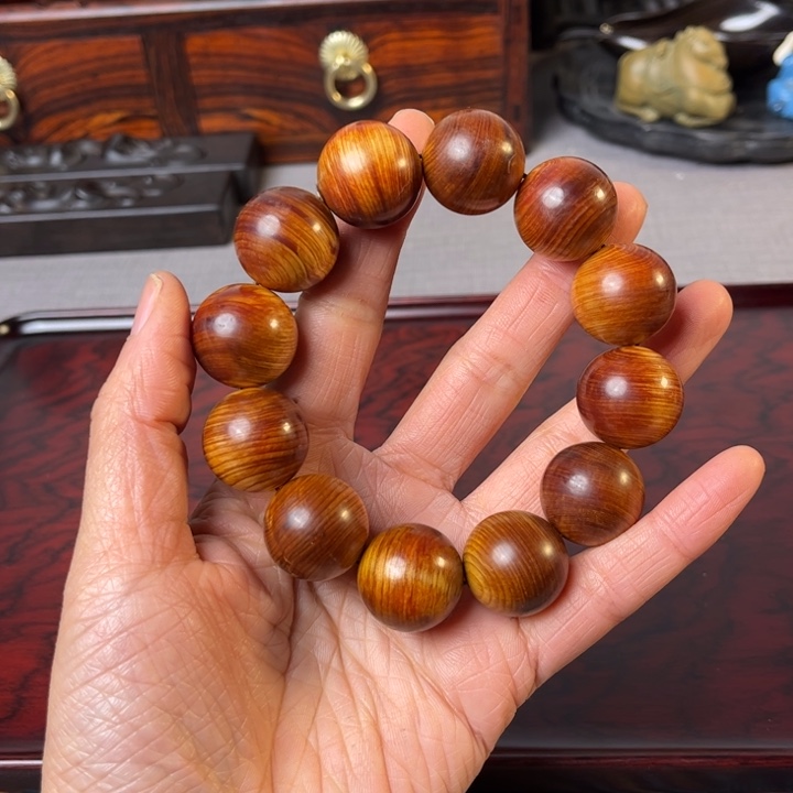 贡木崖柏手串佛珠
