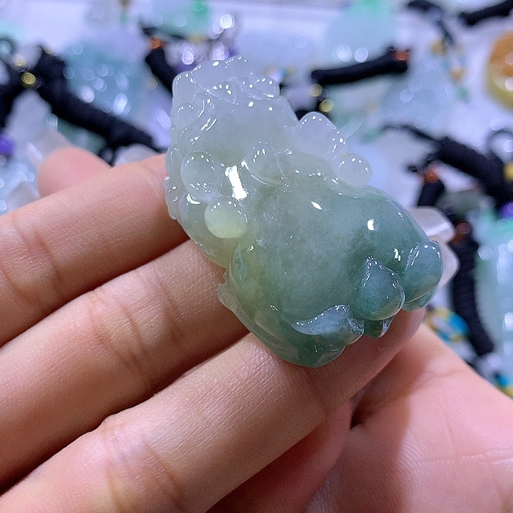 翡翠颈饰未镶嵌天然翡翠A货吊坠