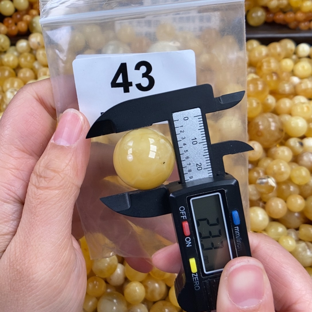 未镶嵌琥珀珠宝奇石