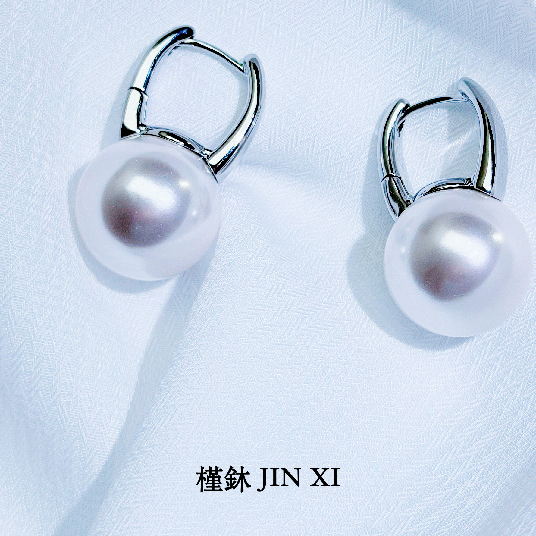 合金仿珍珠耳饰 92银法式复古大号水桶珍珠耳扣轻奢精致经典0022