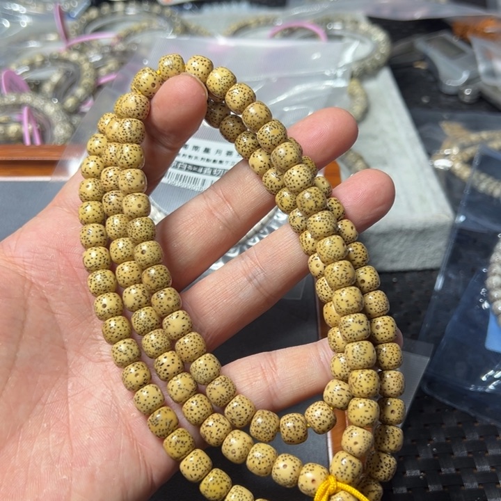 星月菩提手串黄98左右 脖挂