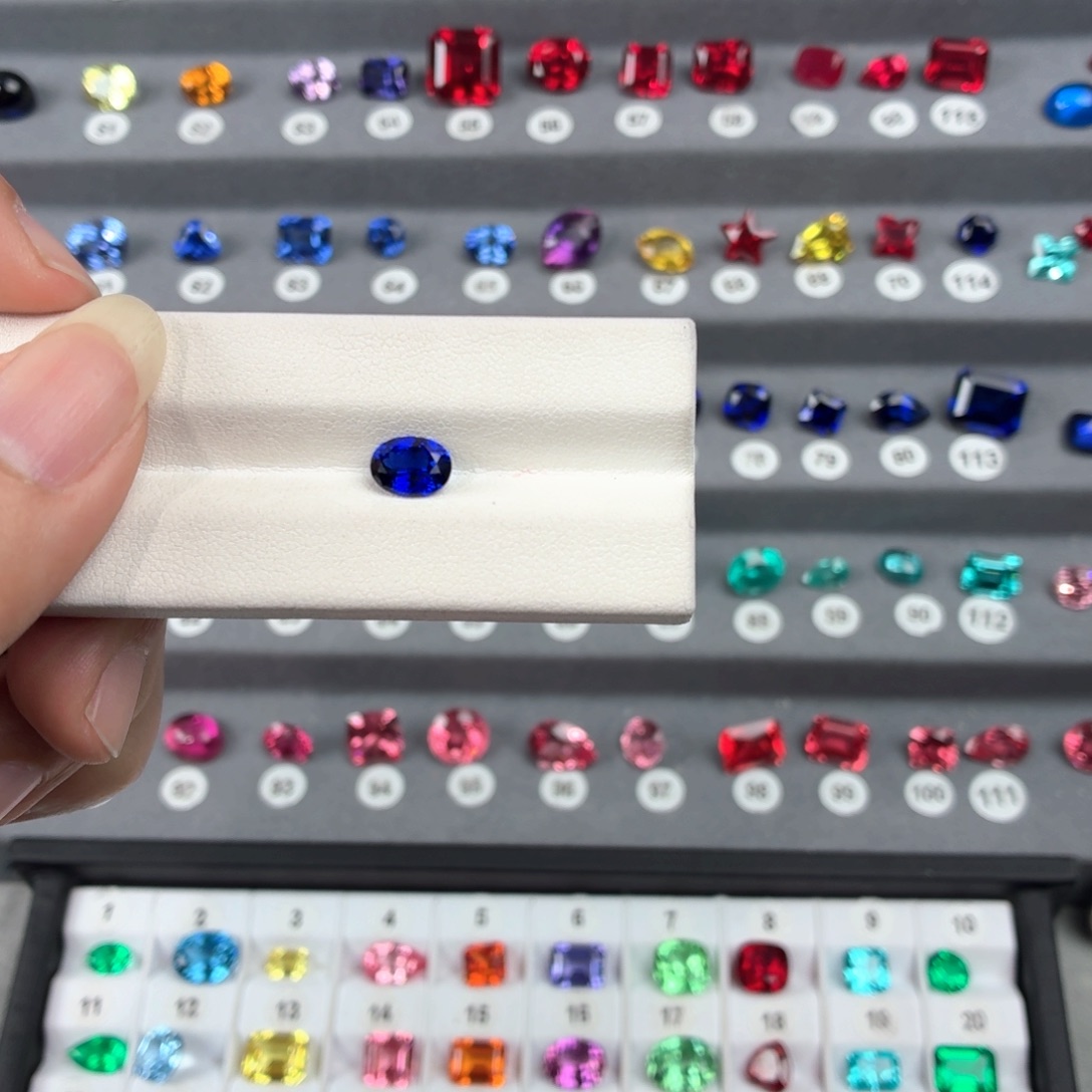 田***年合成（培育）蓝宝石裸石1.85